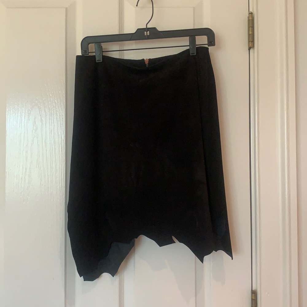 Suede skirt with silk lining